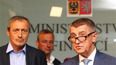 Vedení hnutí ANO ve středu jednalo o dalším osudu koalice. Koaliční smlouvu prý... Vedení hnutí ANO ve středu jednalo o dalším osudu koalice. Koaliční smlouvu prý...