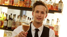 Matěj Coufal je úspěšným brněnským barmanem. Matěj Coufal je úspěšným brněnským barmanem.