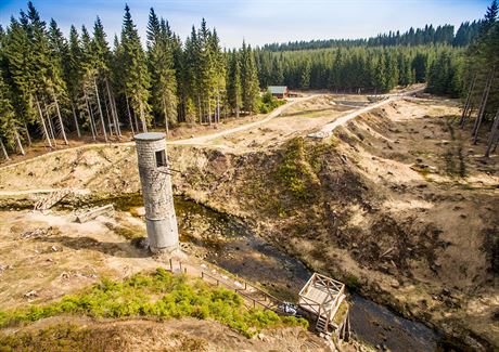 Protrená pehrada se stala oblíbeným cílem turist. Kousek od hráze vyrostla devná turistická útulna, Bílou Desnou peklenula nová lávka a vznikla zde technicko-nauná stezka.