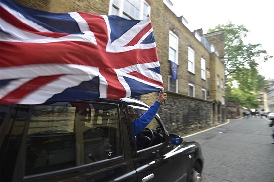 Ranní londýnské oslavy výsledk britského referenda k oputní Evropské unie....