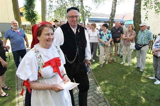 Odhalení pietního místa pipomínajícího osudy stovek po válce odsunutých Nmc,...