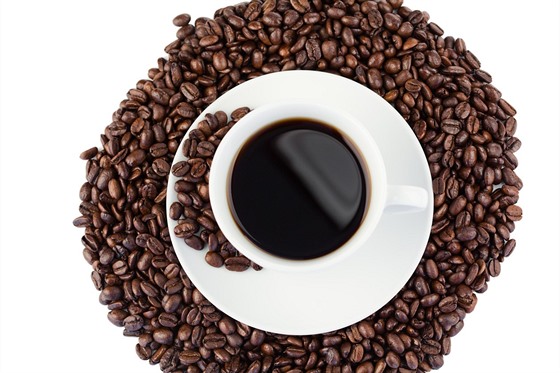 Káva povzbuzuje jen pokud ji nepijete píli asto