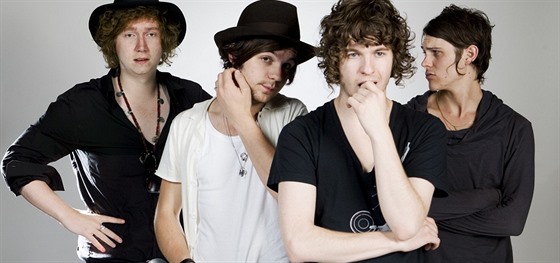 Kapela The Kooks (Hugh Harris zcela vlevo)