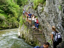 Turist na exponovanm seku v Prielomu Horndu ve Slovenskm rji
