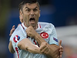 TURECKÁ RADOST. Burak Yilmaz slaví gól do eské sít.