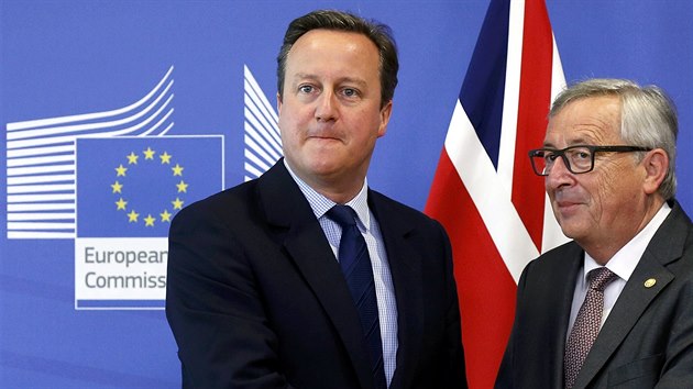 Britsk premir David Cameron a f evropsk komise Jean-Claude Juncker na jednn o brexitu v Bruselu (28. ervna 2016)