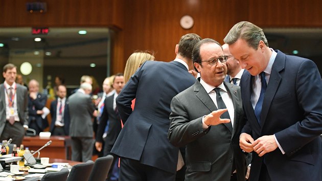 Britsk premir David Cameron a francouzsk prezident Franois Hollande na unijnm summitu v Bruselu. (28. ervna 2016)