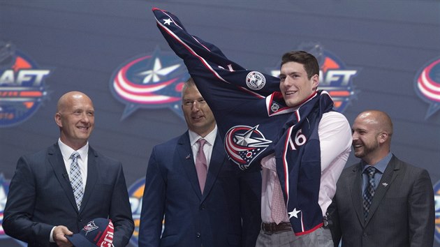 Trojka draftu NHL 2016 Pierre-Luc Dubois oblk dres Columbusu.
