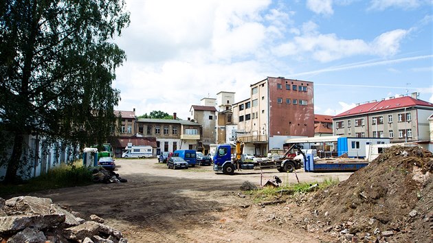 Na hradeck Pospilov td kon demolice inku, na jeho mst bude stt Penny Market (28.6.2016).