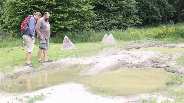 Ji Hlav z offroadovho klubu na Litomicku pomh udrovat populaci listonoha letnho.