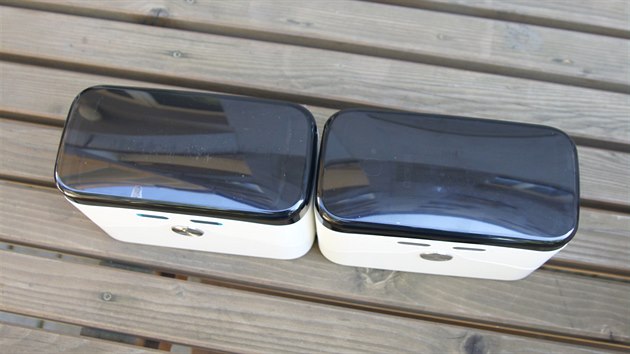 Rozdl mezi obma smartphony nen samozejm jen ve velikosti. Displej Idolu 4 m hlopku displeje 5,2 palce a Full HD rozlien (1 080 x 1 920 pixel), Idol 4s pak 5,5 palce a QHD (1 440 x 2 560 pixel).