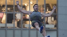 Jan Kudlička právě skáče nový český rekord - 583 cm. Jan Kudlička právě skáče nový český rekord - 583 cm.