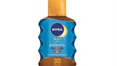 Olej na opalování podporující pirozené zhndnutí, SPF 30, NIVEA, 200 ml za 330...