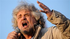 Komik Beppe Grillo a lídr hnutí, za které Raggiová kandidovala