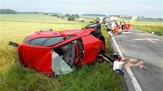 Úterní nehoda u Dolních Ředic nedaleko Holic na Pardubicku. Úterní nehoda u Dolních Ředic nedaleko Holic na Pardubicku.
