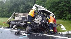 Nehoda kamionu a nákladního automobilu u Štoků na Havlíčkobrodsku. Nehoda kamionu a nákladního automobilu u Štoků na Havlíčkobrodsku.