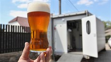 Kontejnerový pivovar vznikal na dvoře pivovaru v Chlumu na Třebíčsku. Stačí... Kontejnerový pivovar vznikal na dvoře pivovaru v Chlumu na Třebíčsku. Stačí...