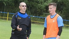 Trenér fotbalistů Zlína Bohumil Páník a Piotr Glowacki na tréninku Zlína. Trenér fotbalistů Zlína Bohumil Páník a Piotr Glowacki na tréninku Zlína.