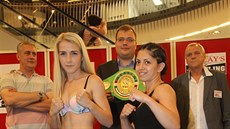 Boxerka Fabiána Bytyqi ped soubojem v Ústí nad Labem.