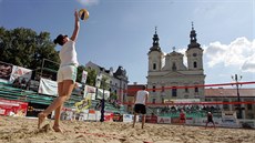 Písečná aréna každoročně vzniká na Masarykově náměstí v samém centru Uherského... Písečná aréna každoročně vzniká na Masarykově náměstí v samém centru Uherského...