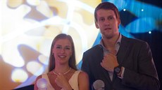 Vítězové Kateřina Elhotová a Jan Veselý na vyhlášení ankety Basketbalista roku. Vítězové Kateřina Elhotová a Jan Veselý na vyhlášení ankety Basketbalista roku.