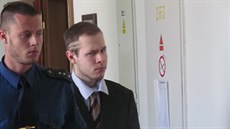 Zřejmě ze msty kuchyňským nožem v lednu zaútočil na svou šéfovou... Zřejmě ze msty kuchyňským nožem v lednu zaútočil na svou šéfovou...