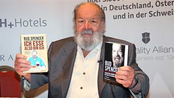 Bud Spencer m na kont t nkolik knih.