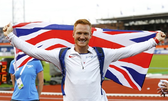 Greg Rutherford se raduje z evropského titulu.