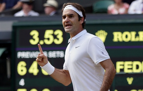 Roger Federer na své komplikované cest do semifinále Wimbledonu