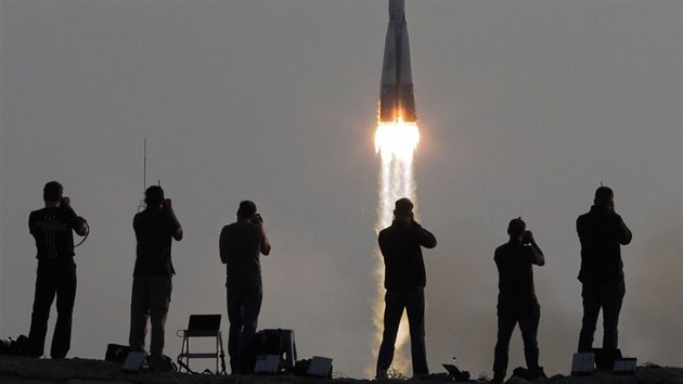 K Mezinárodní vesmírné stanici (ISS) odstartovala z kosmodromu Bajkonur v... K Mezinárodní vesmírné stanici (ISS) odstartovala z kosmodromu Bajkonur v...