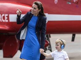 Vvodkyn Kate a jej syn princ George na letiti RAF Fairford (8. ervence...