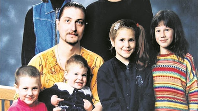 Jan Dvorský a jeho dti na rodinné fotografii z roku 2003.