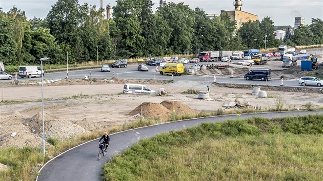 Na pardubick kiovatce u Parama potrv od soboty do konce przdnin nepjemn omezen dopravy.