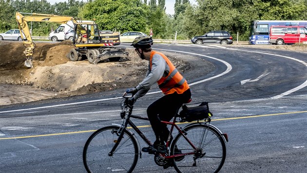 Na pardubick kiovatce u Parama potrv od soboty do konce przdnin nepjemn omezen dopravy.