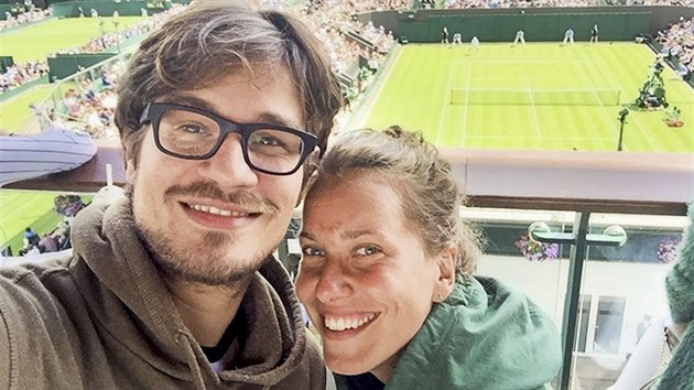 Barbora Strcov a David Kraus ve Wimbledonu