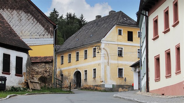 Msteko ter si vybrali filmai pro naten serilu Zdivoel zem. Vznikaly zde tak zbry pro snmek Habermannv mln. (27. ervna 2016)