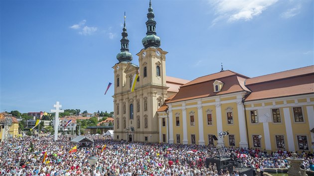 Velehradsk oslavy pchodu slovanskch vrozvst Cyrila a Metodje na Velkou Moravu.