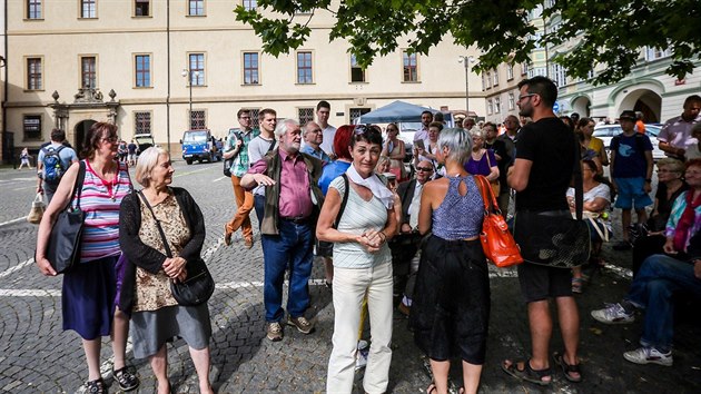 Uzaven parkovit pila oslavit primtorka Adriana Krnov piknikem (1.7.2016)