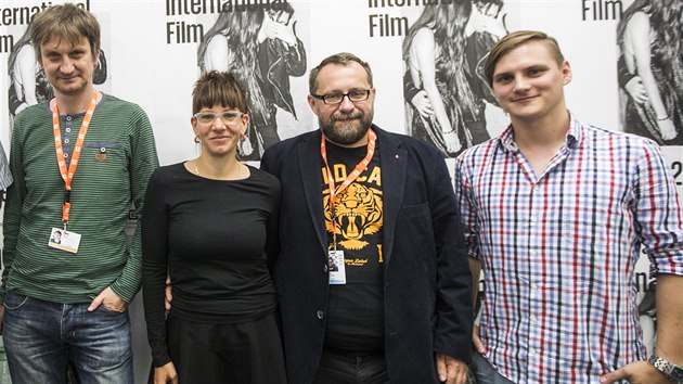 Tvrci Zdenk Duek, Petra Soukupov,Tom Baldnsk a Jan Brtek pak pedstavili seril Kosmo (5. ervence 2016).