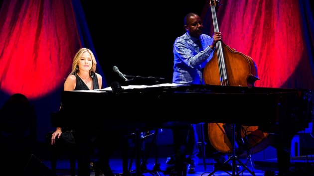 Diana Krallov a Bob Hurst (Kongresov centrum, Praha, 3. ervence 2016)