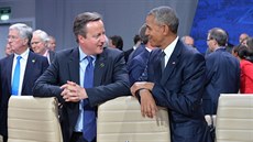 Britský premiér David Cameron s americkým prezidentem Barackem Obamou bhem...