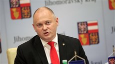 Velkým příznivcem obhajujícího prezidenta je bývalý jihomoravský hejtman Michal... Velkým příznivcem obhajujícího prezidenta je bývalý jihomoravský hejtman Michal...