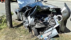 Do stojícího citroenu v jedné z brněnských křižovatek narazil městský autobus.... Do stojícího citroenu v jedné z brněnských křižovatek narazil městský autobus....