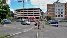 Proluku mezi Frýdlantskou a Pálkovou ulicí v těsném sousedství Okresní správy... Proluku mezi Frýdlantskou a Pálkovou ulicí v těsném sousedství Okresní správy...