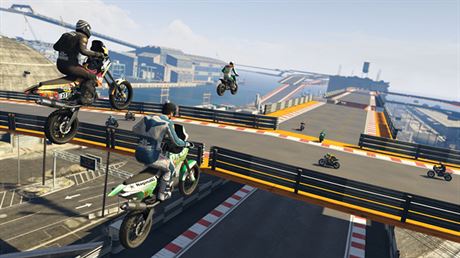 Rozen Cunning Stunts pro Grand Theft Auto Online