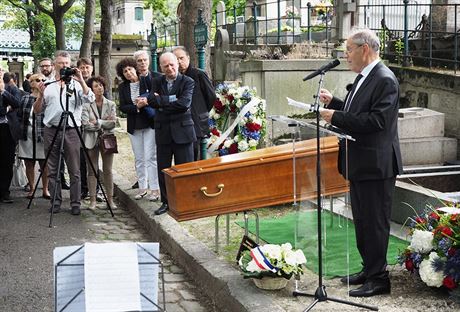 Gregoire Dunant na pohbu svého otce Casimira Oberfelda v Paíi ekl, e k...