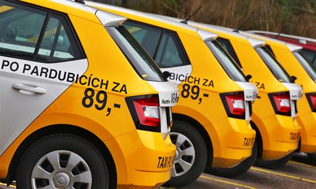 Do boje mezi taxikái v Pardubicích se musel vloit magistrát.