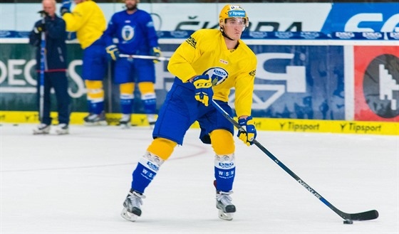 Antonín Bouta na tréninku hokejist Zlína.