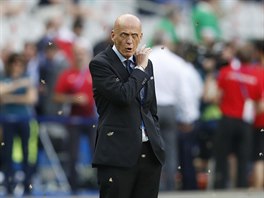 f rozhodch na evropskm ampiontu Pierluigi Collina od sebe ped finle...