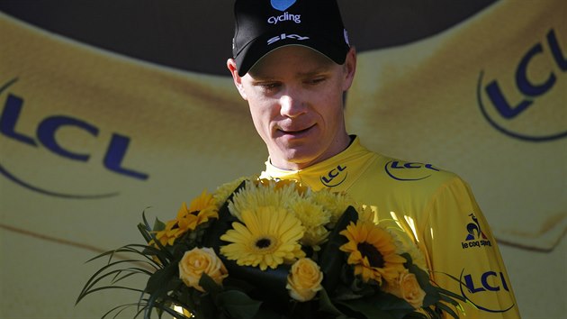 Chris Froome v bez problm ubrnil lut dres pro ldra Tour de France